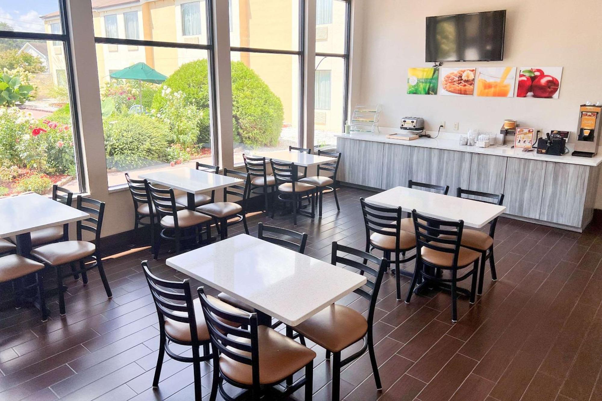 Quality Inn West Of Asheville Canton Extérieur photo
